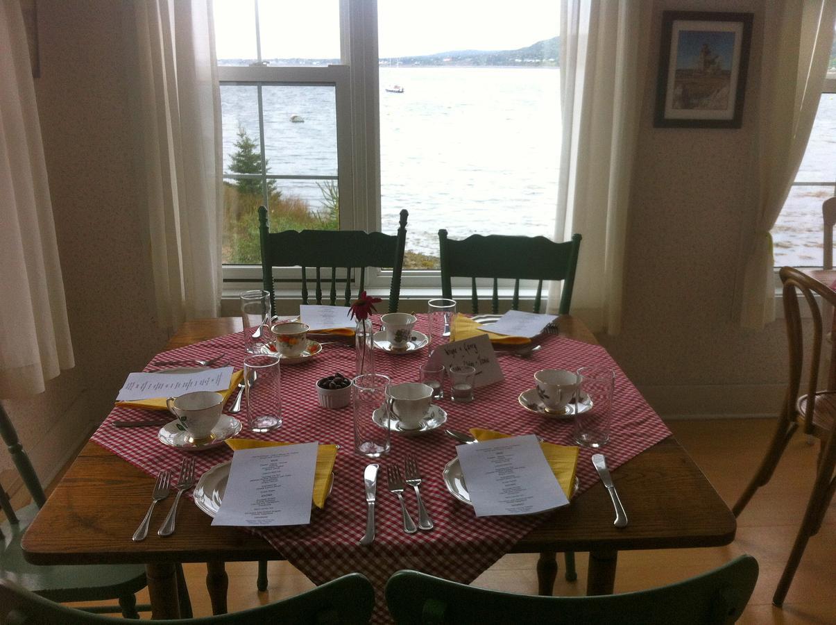 Compass Rose Heritage Inn North Head Bagian luar foto